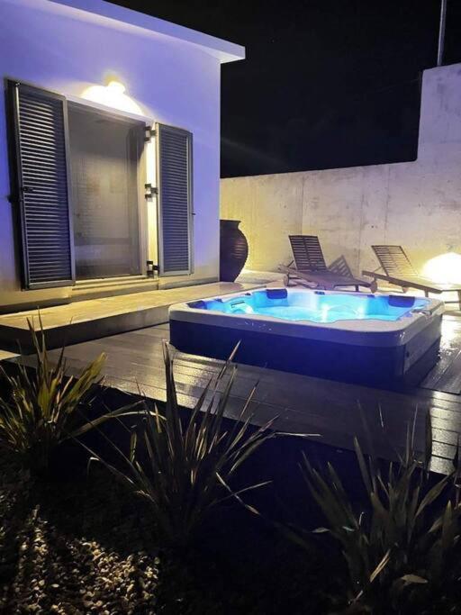 Ek Ornelakis, Luxury Country House With Jacuzzi Chania  Bagian luar foto