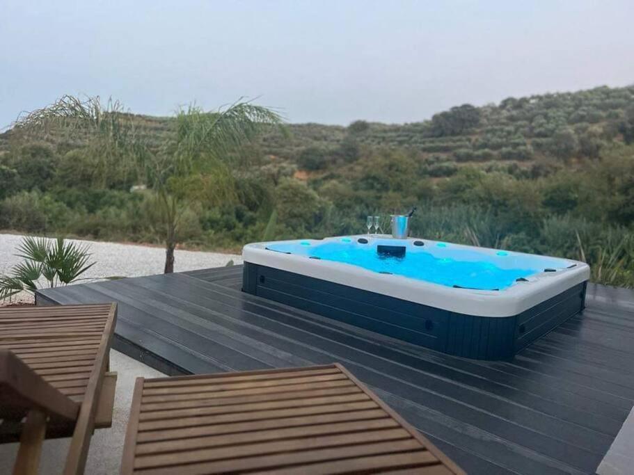 Ek Ornelakis, Luxury Country House With Jacuzzi Chania  Bagian luar foto